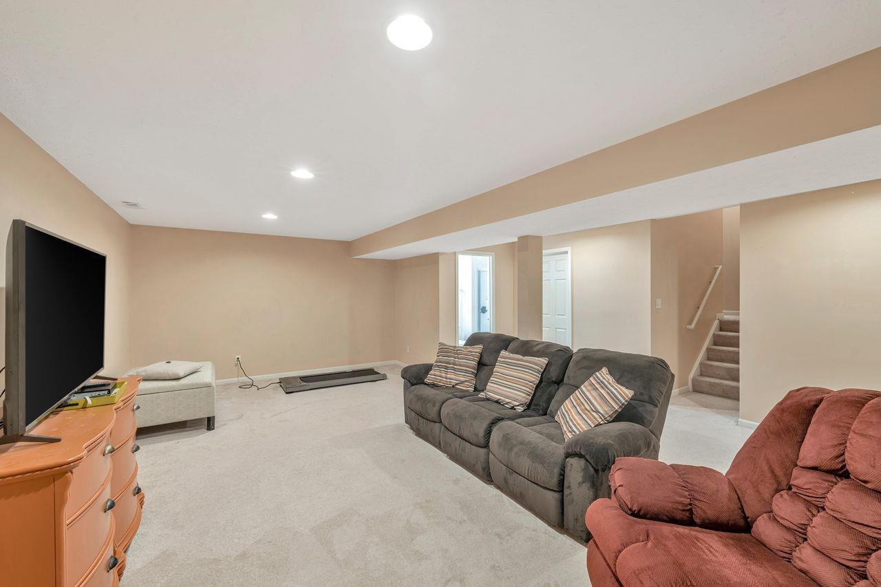 3695 Thorngate Drive