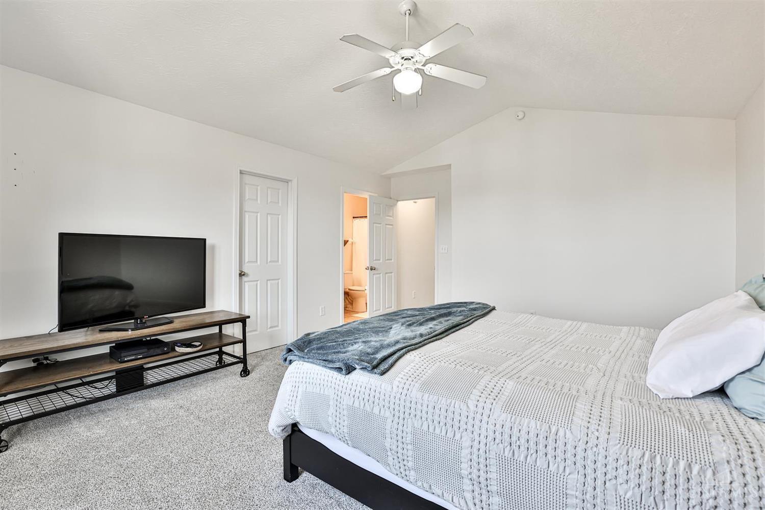 457 Hennepin Drive