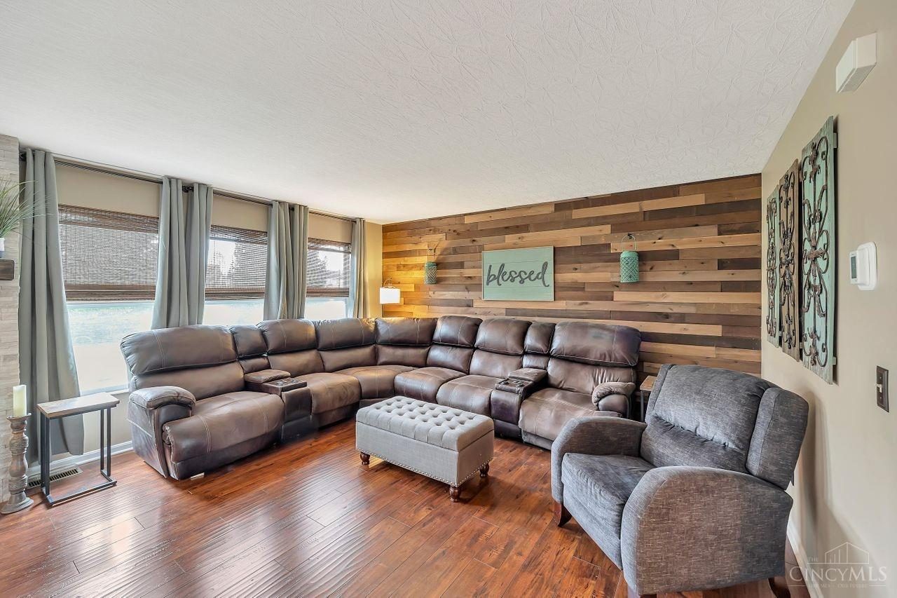 5545 Windsor Court