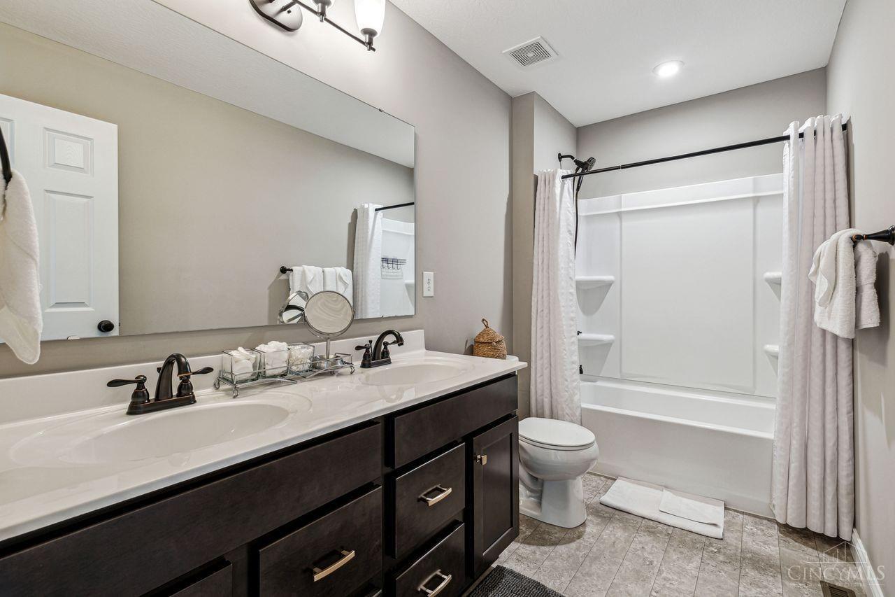 7168 Canterwood Court