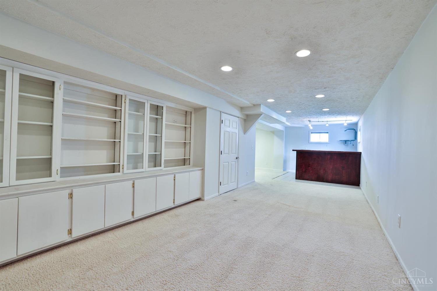 6309 Hedgerow Drive