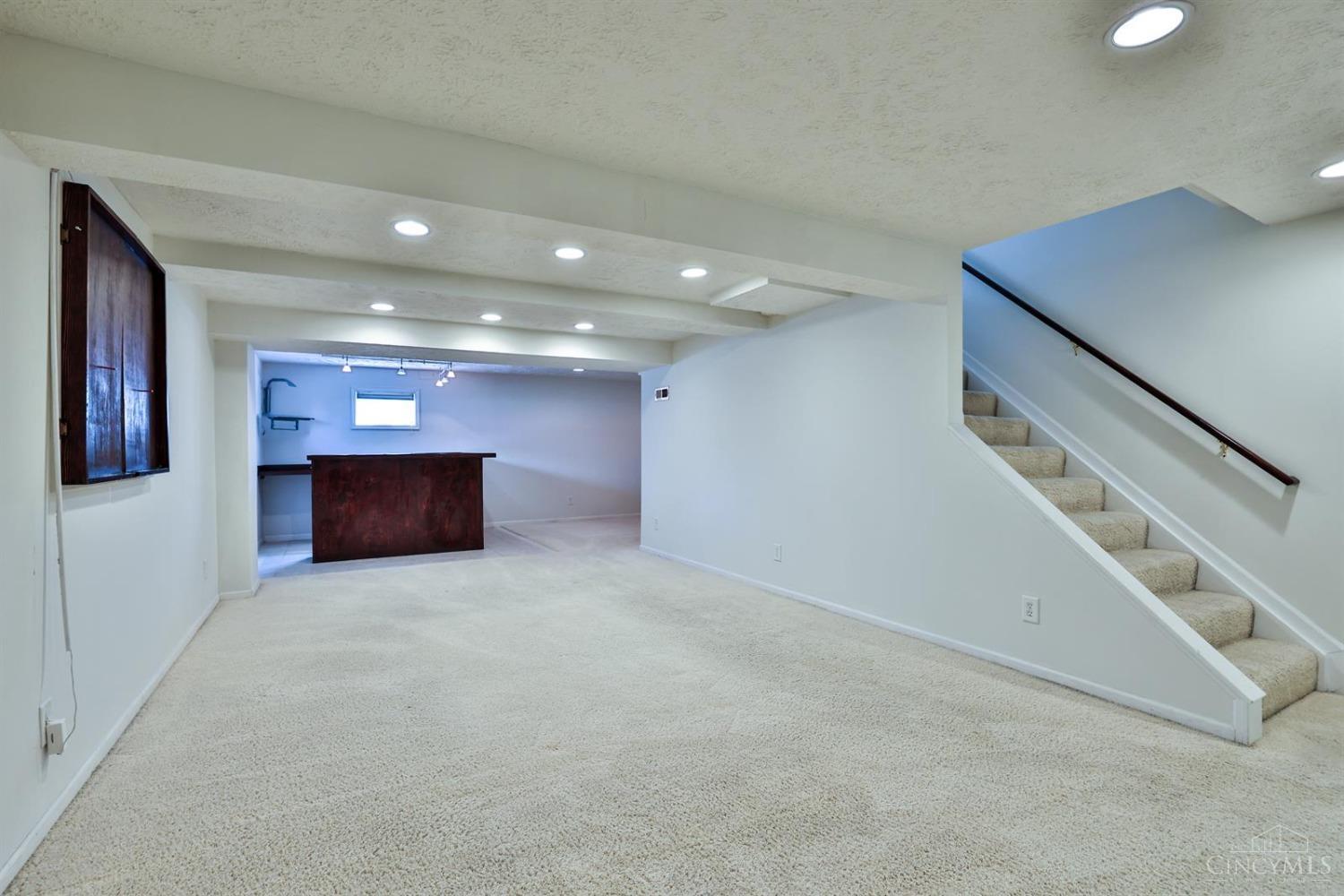 6309 Hedgerow Drive