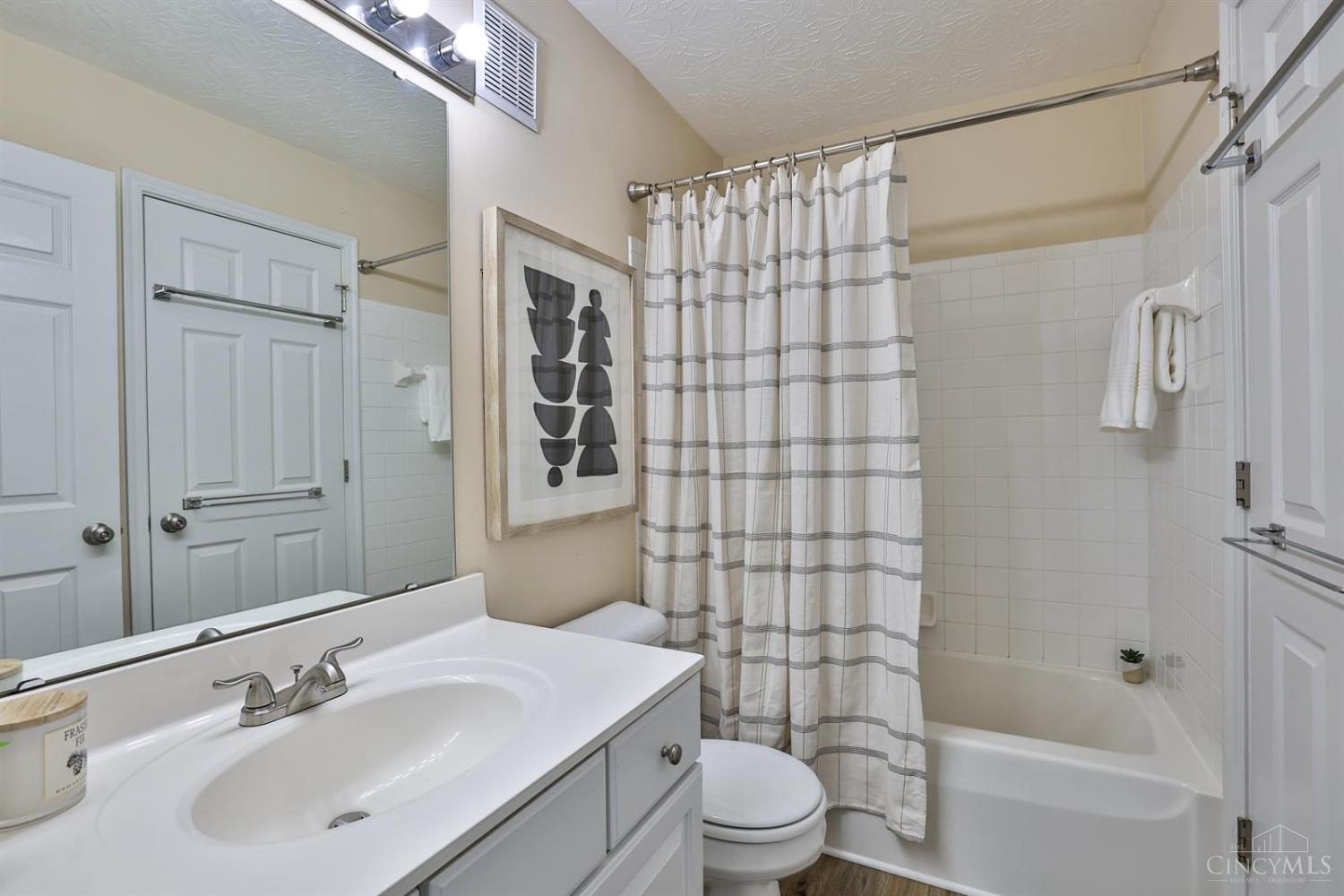 6309 Hedgerow Drive