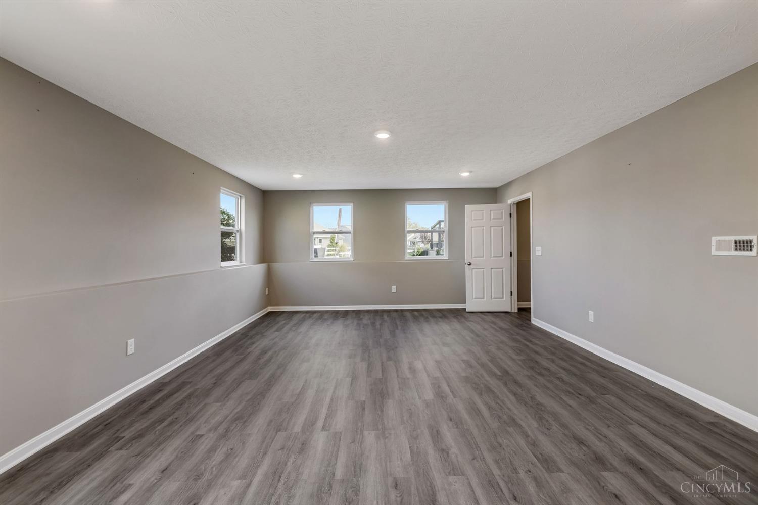 1255 Sinclair Drive