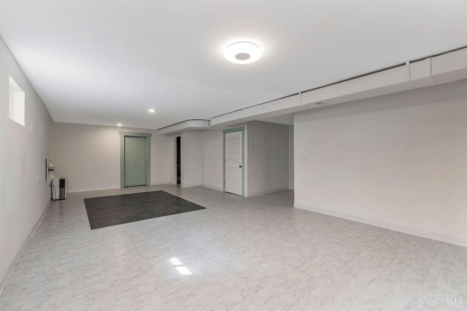 1255 Sinclair Drive