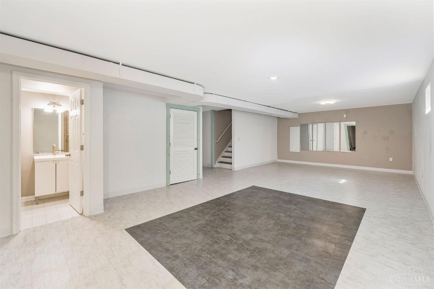 1255 Sinclair Drive