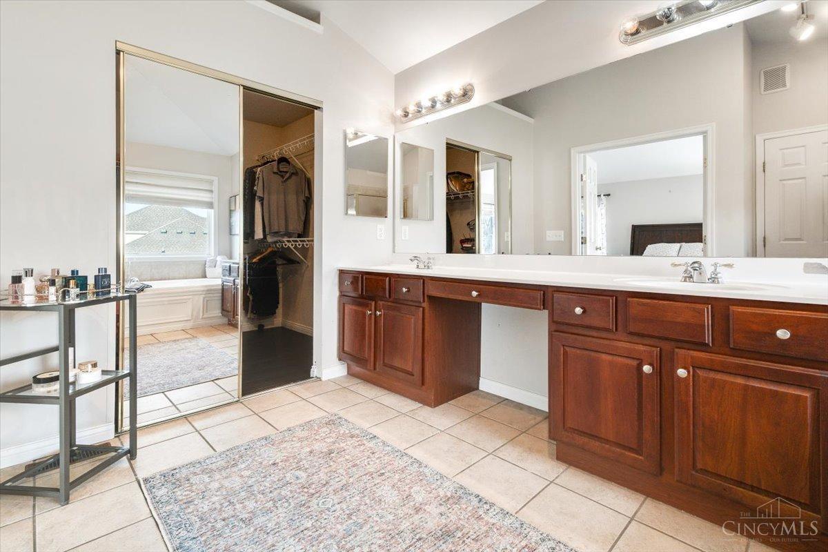 3808 Avalon Trail