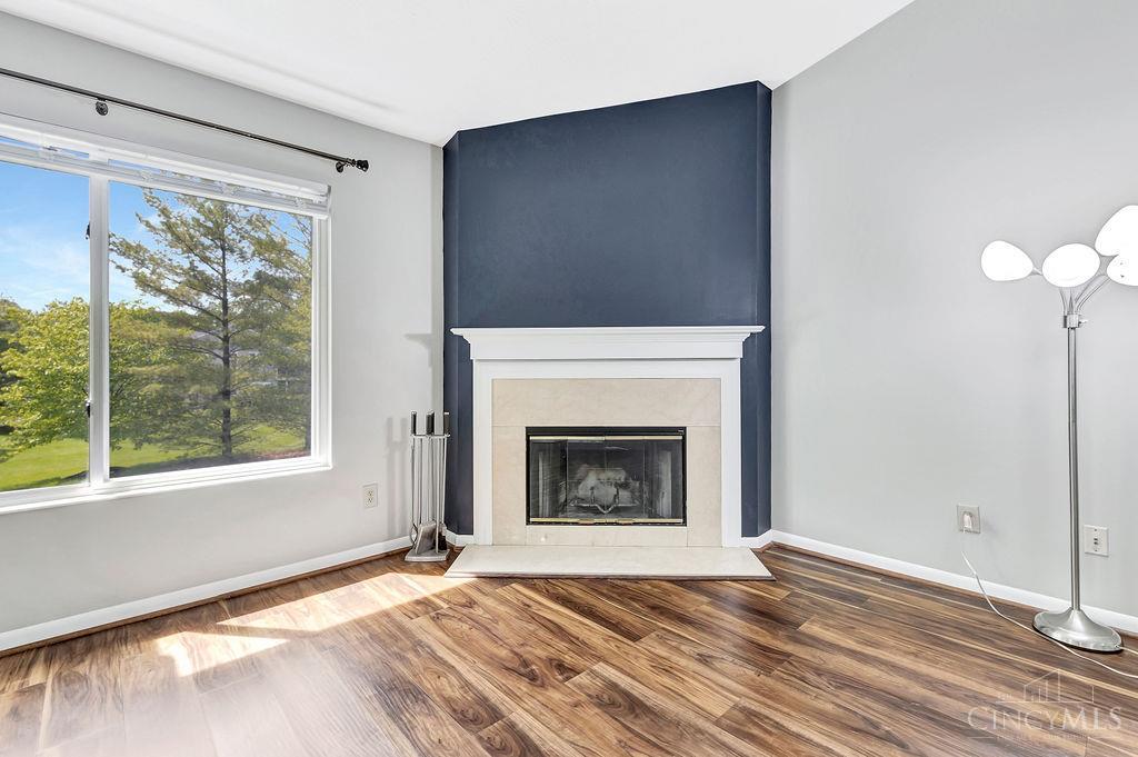 4401 North Point 303
