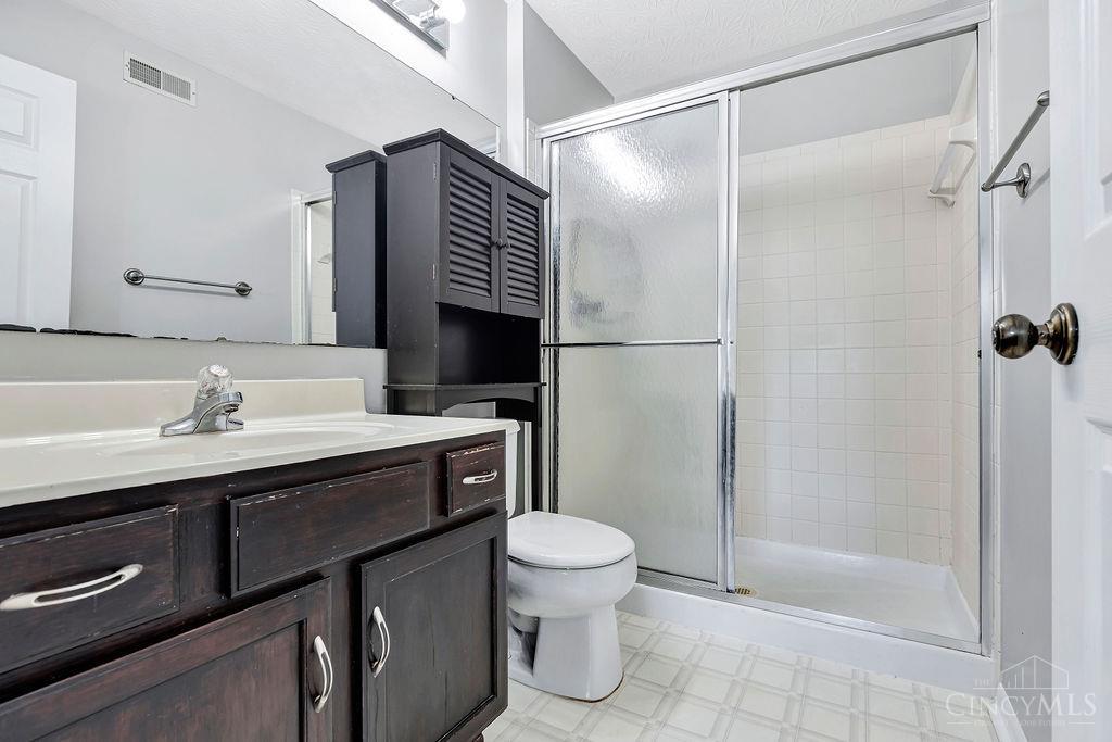 4401 North Point 303