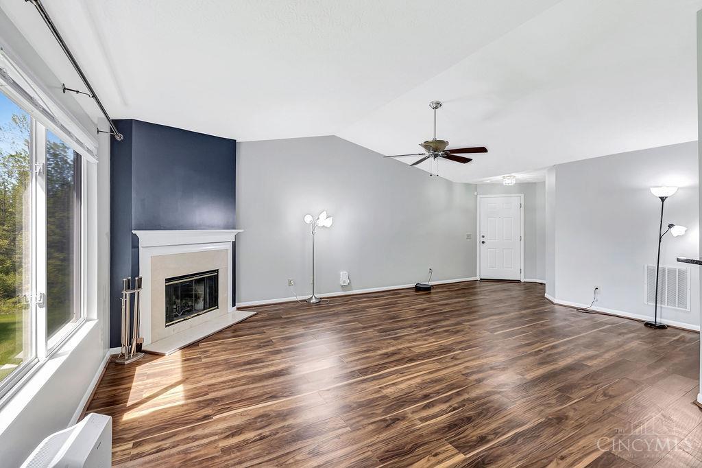 4401 North Point 303