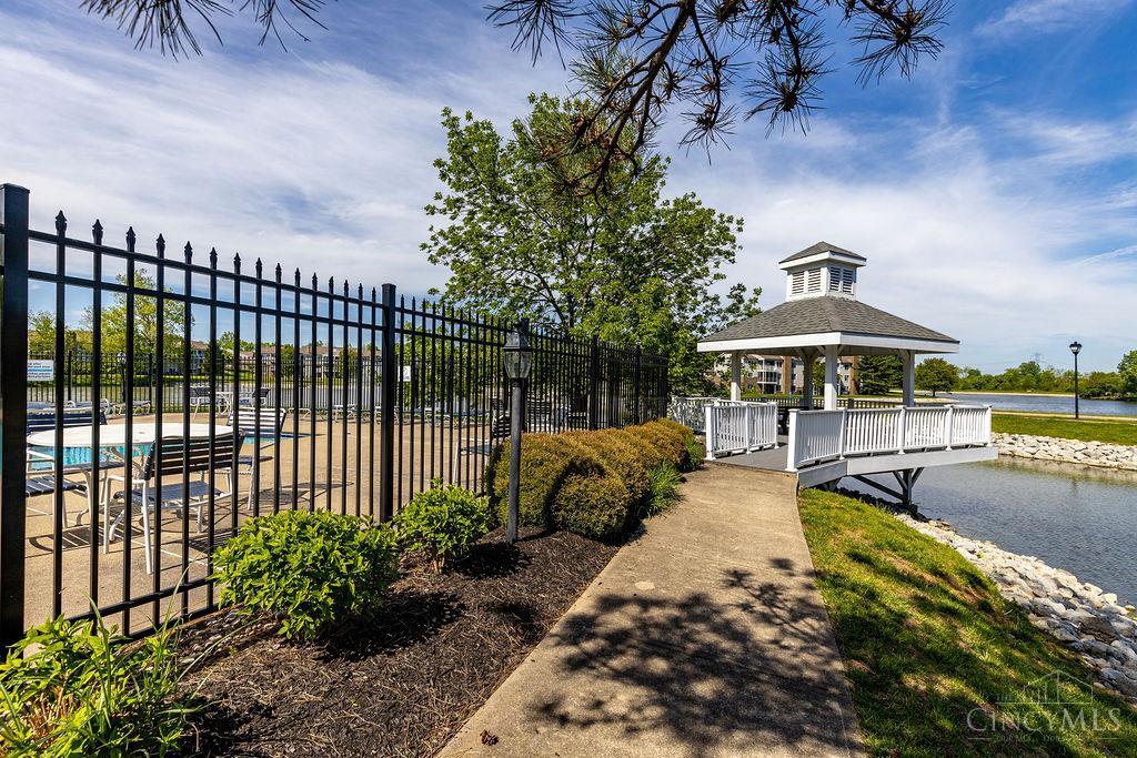 4401 North Point 303