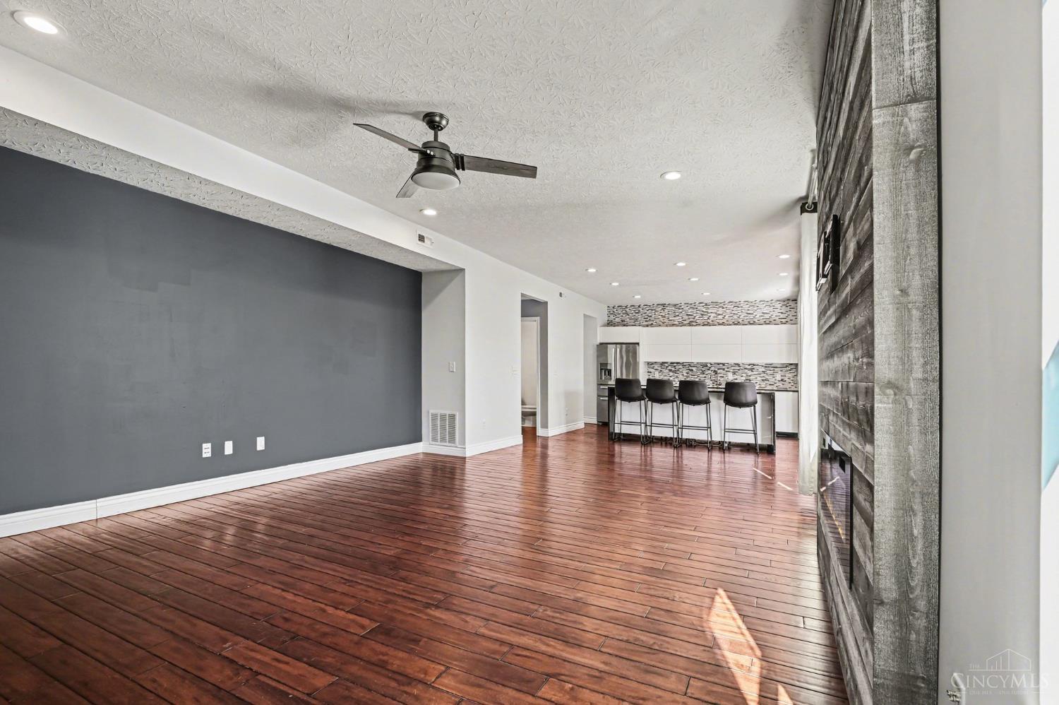 329 Stone Ridge Boulevard