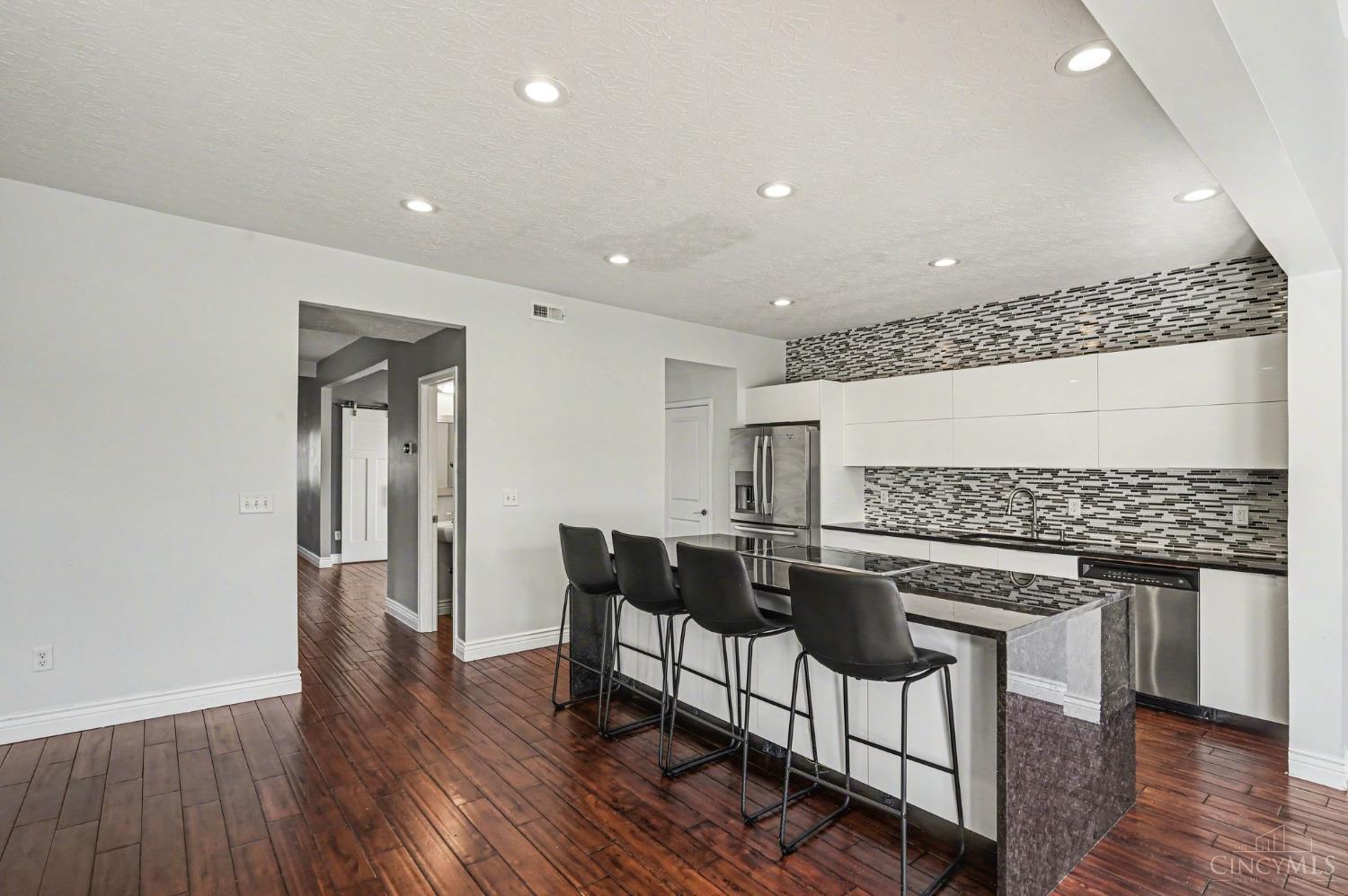 329 Stone Ridge Boulevard