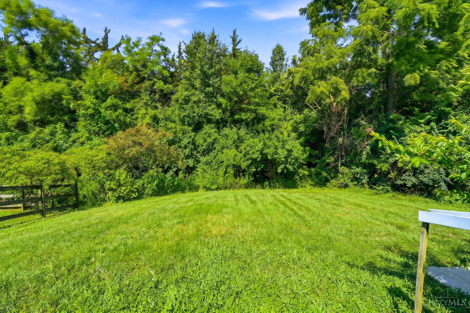1353 Crotty Court