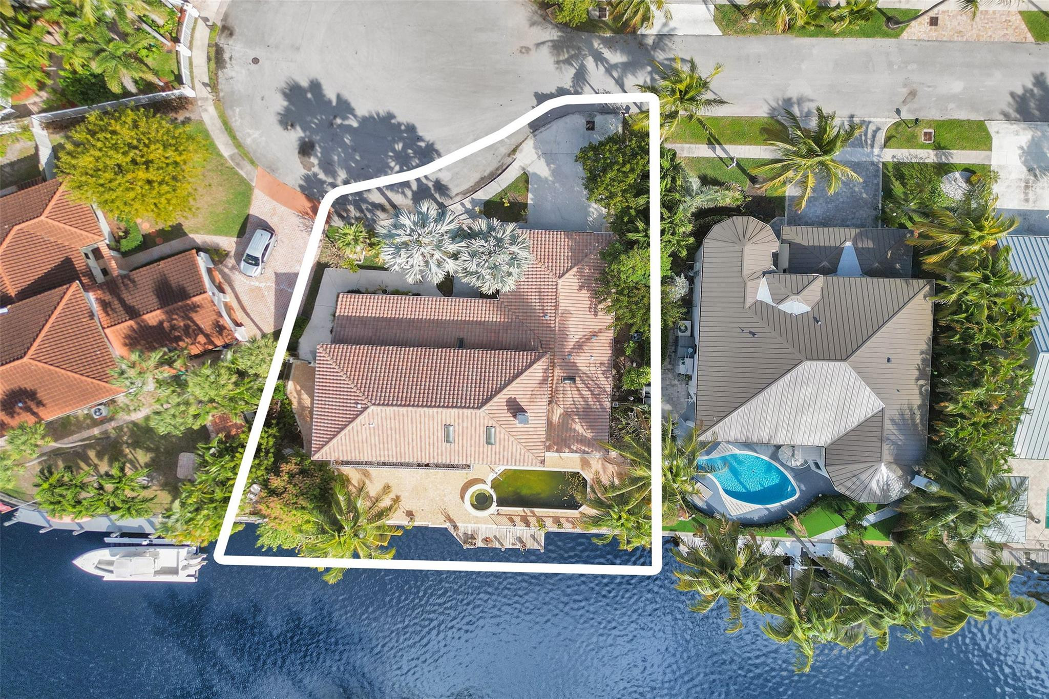 580 SW 15th St
