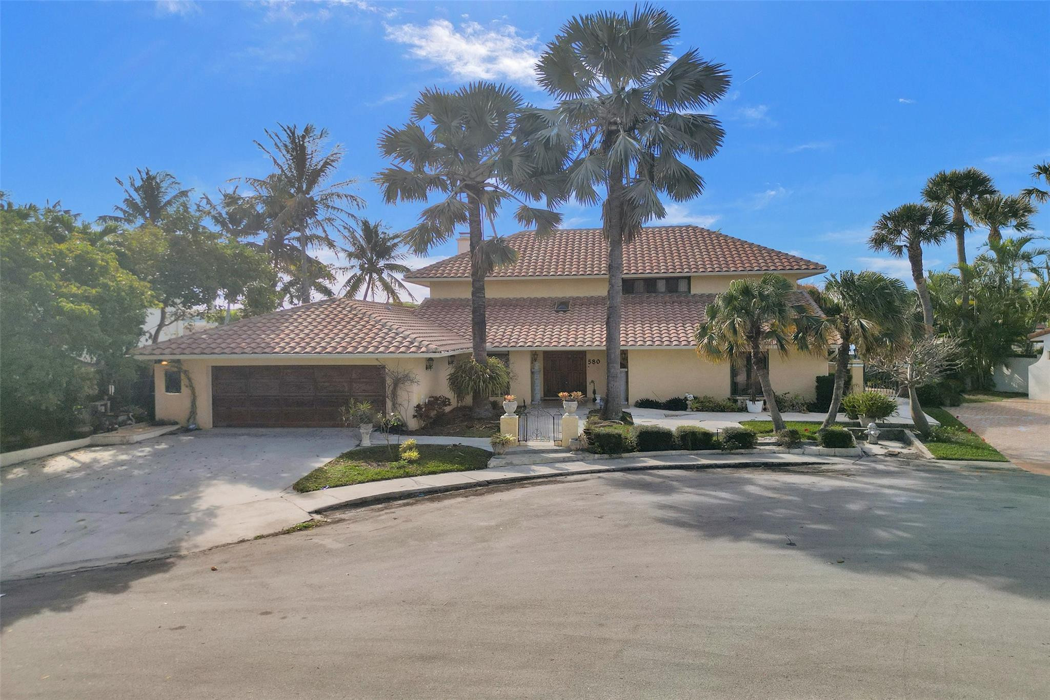 580 SW 15th St