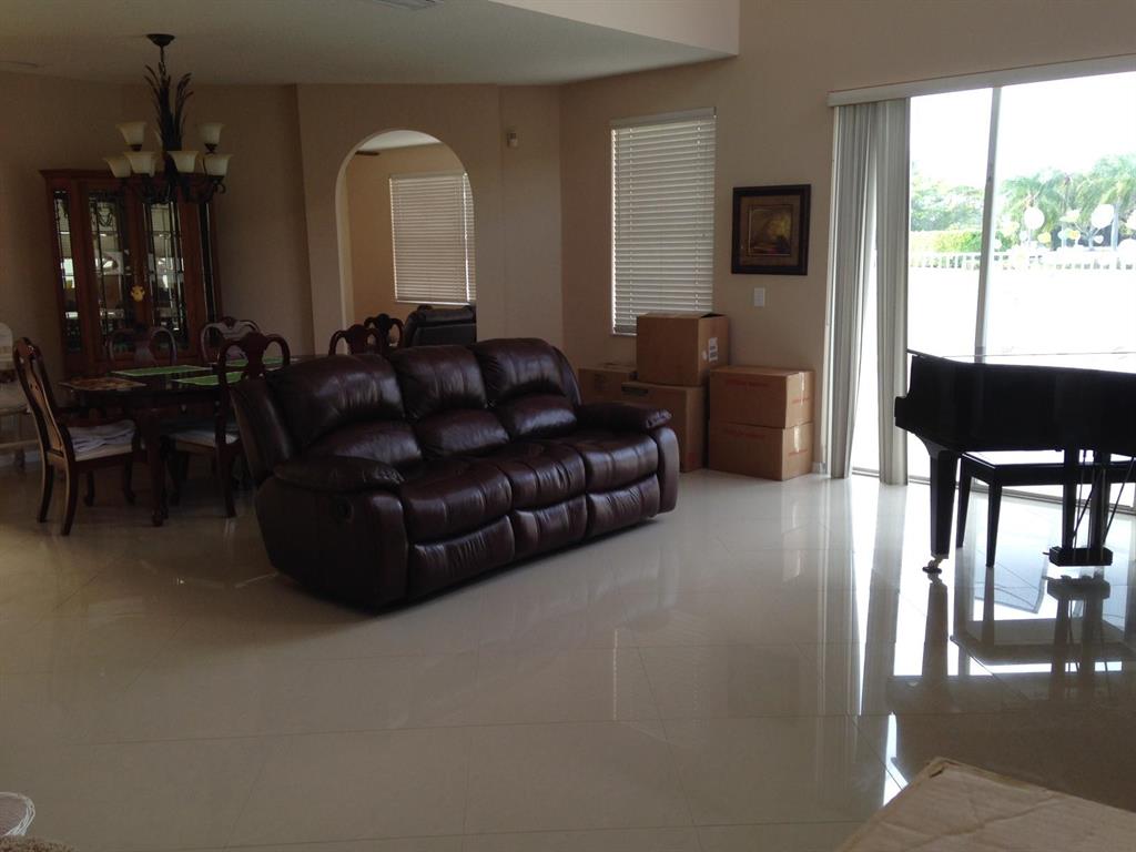 11073 Harbour Springs Circle