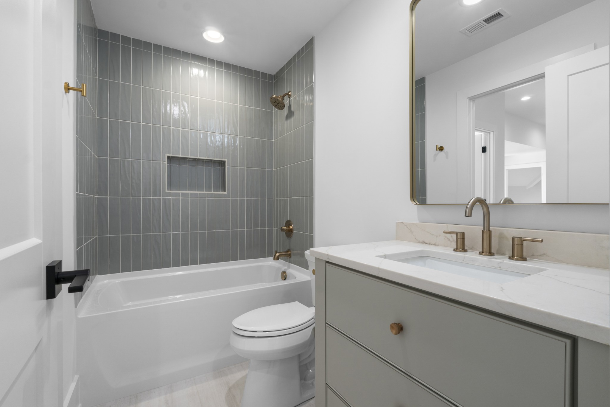 3605 Rainbow Pl