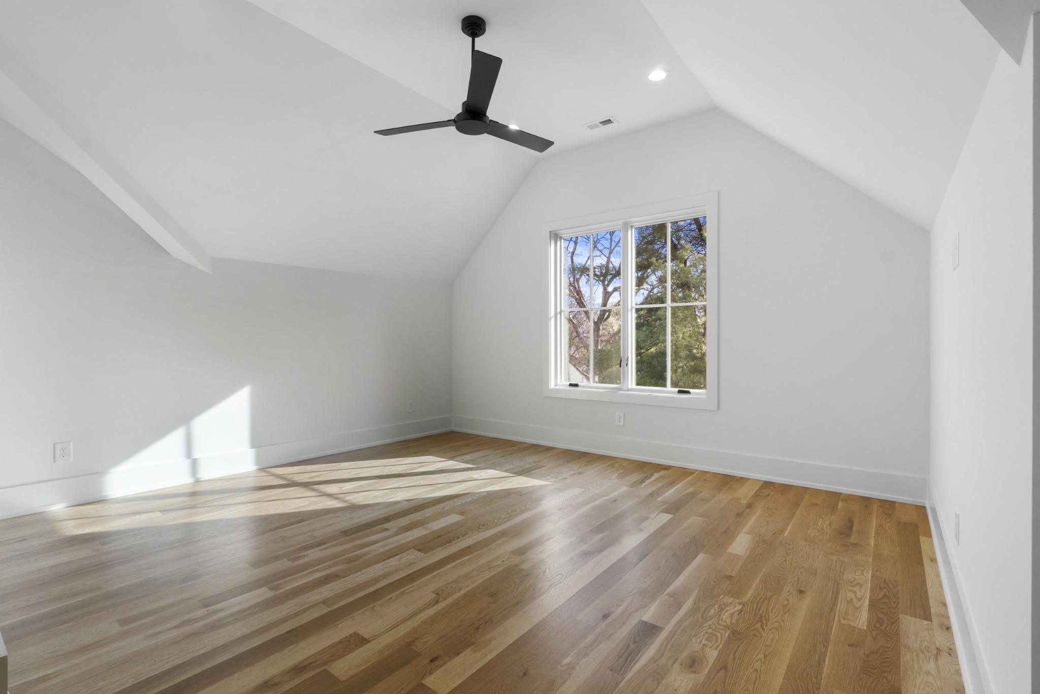 3605 Rainbow Pl
