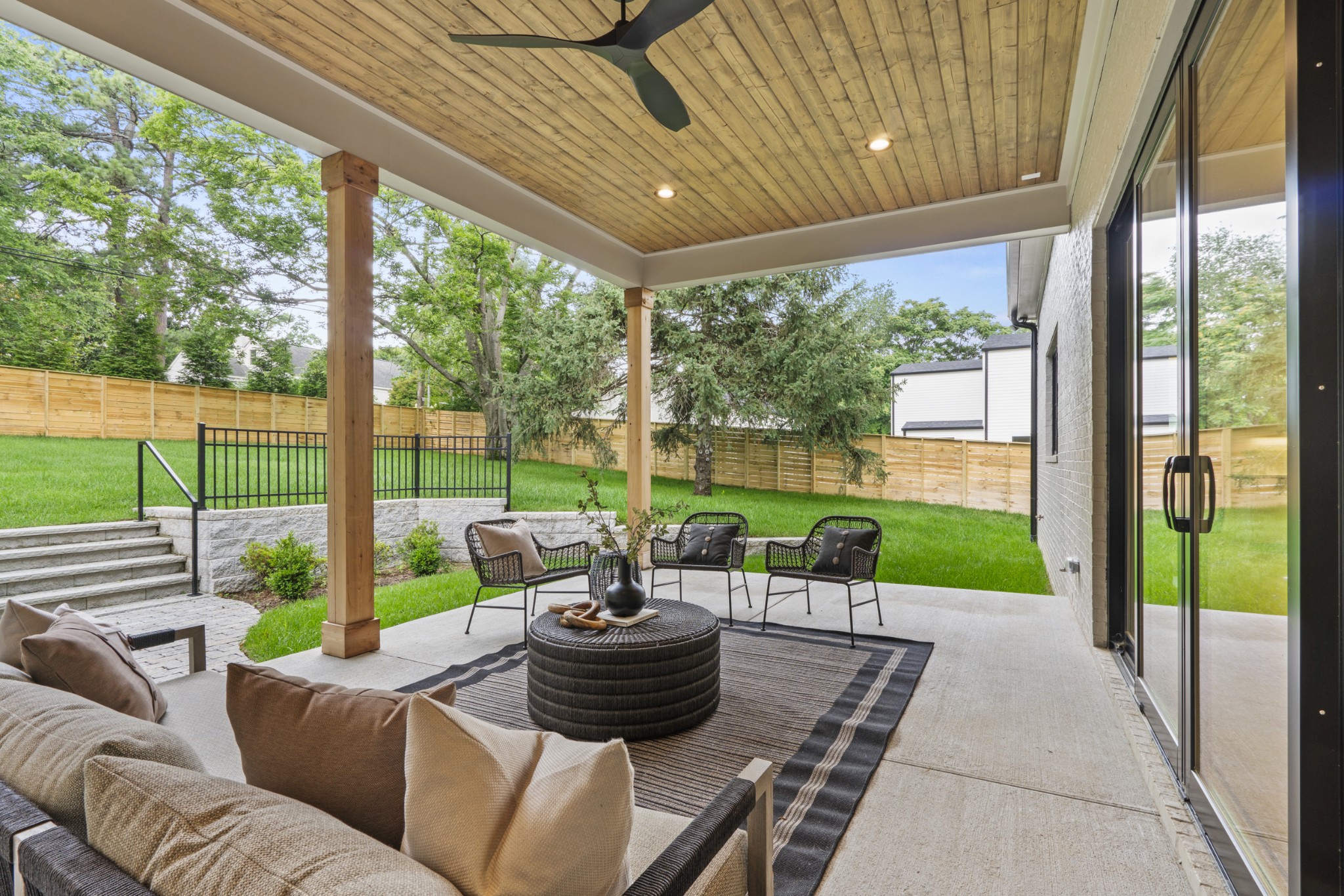 3605 Rainbow Pl