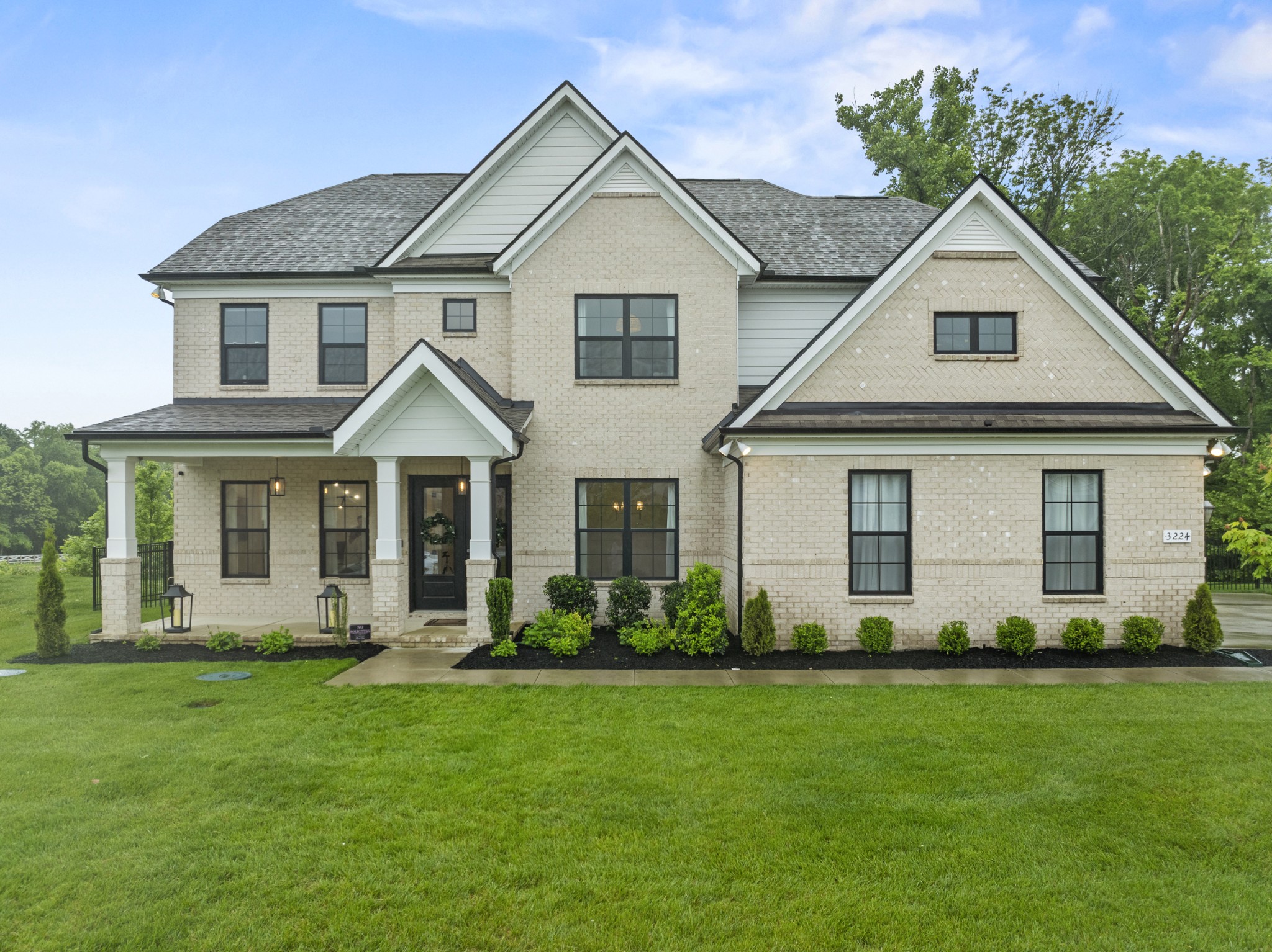 3224 Chase Point Dr