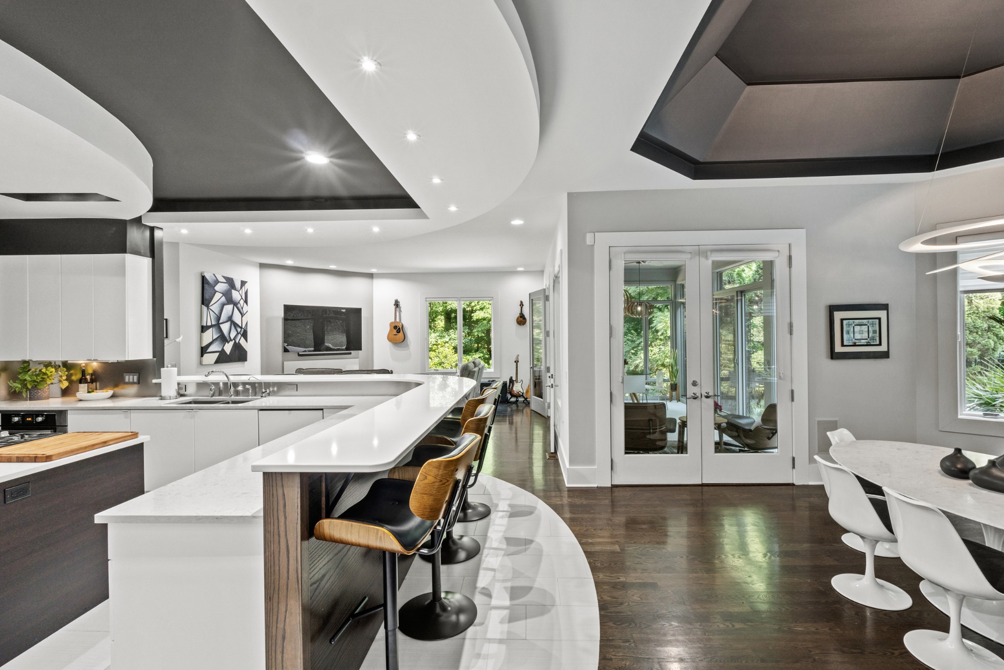 31 Annandale