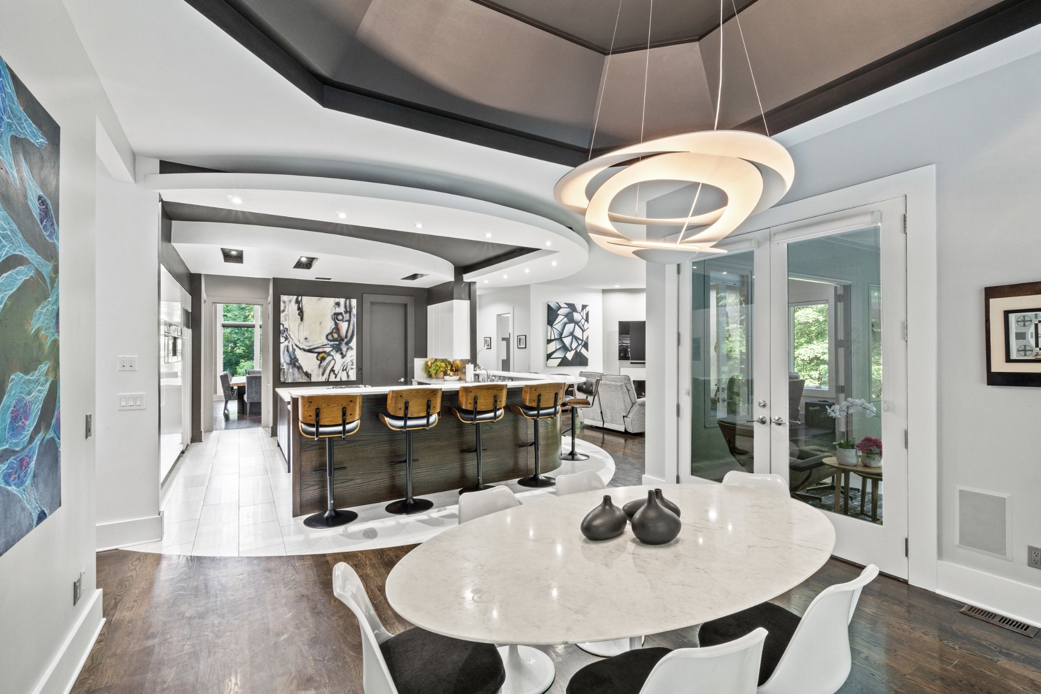 31 Annandale