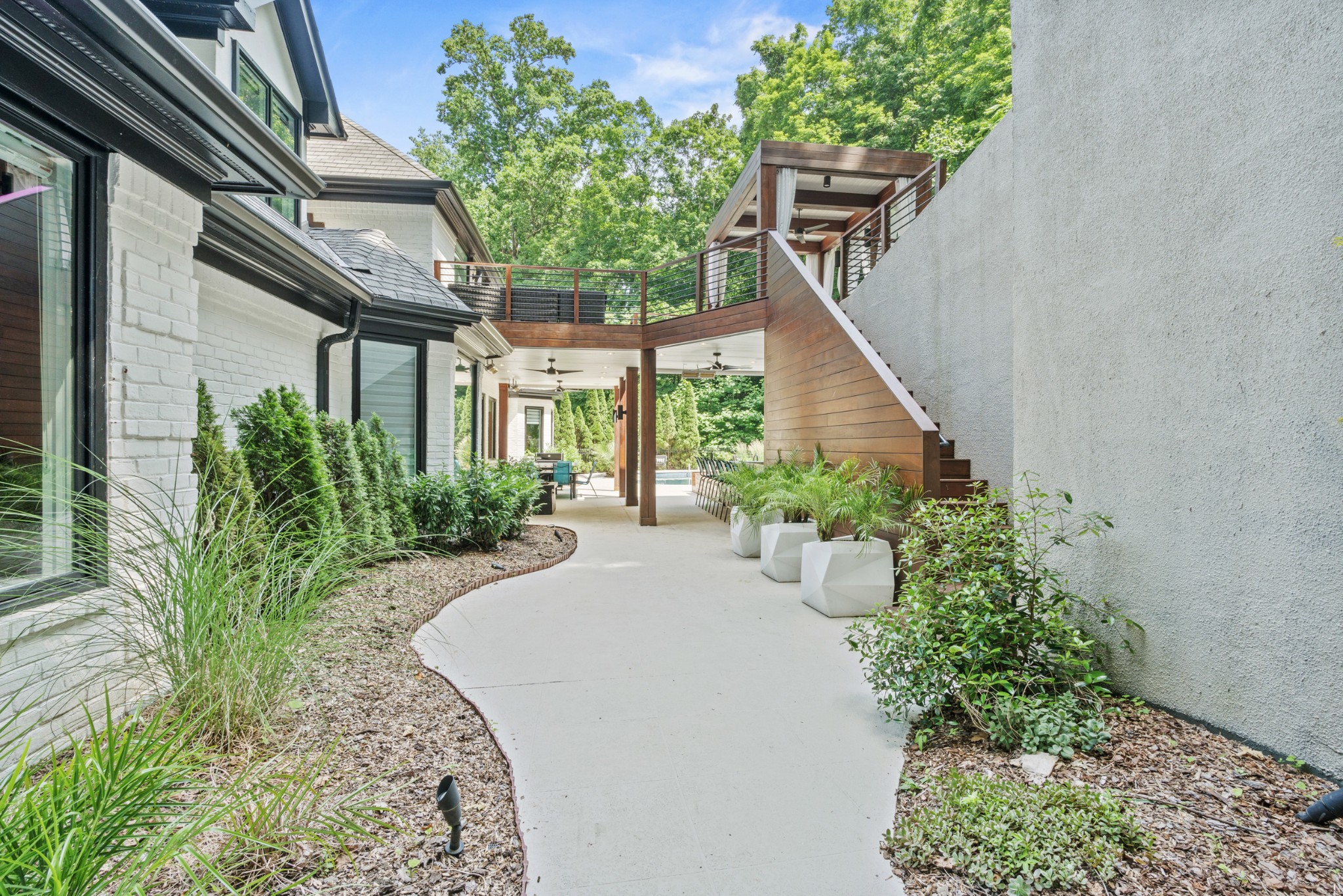 31 Annandale