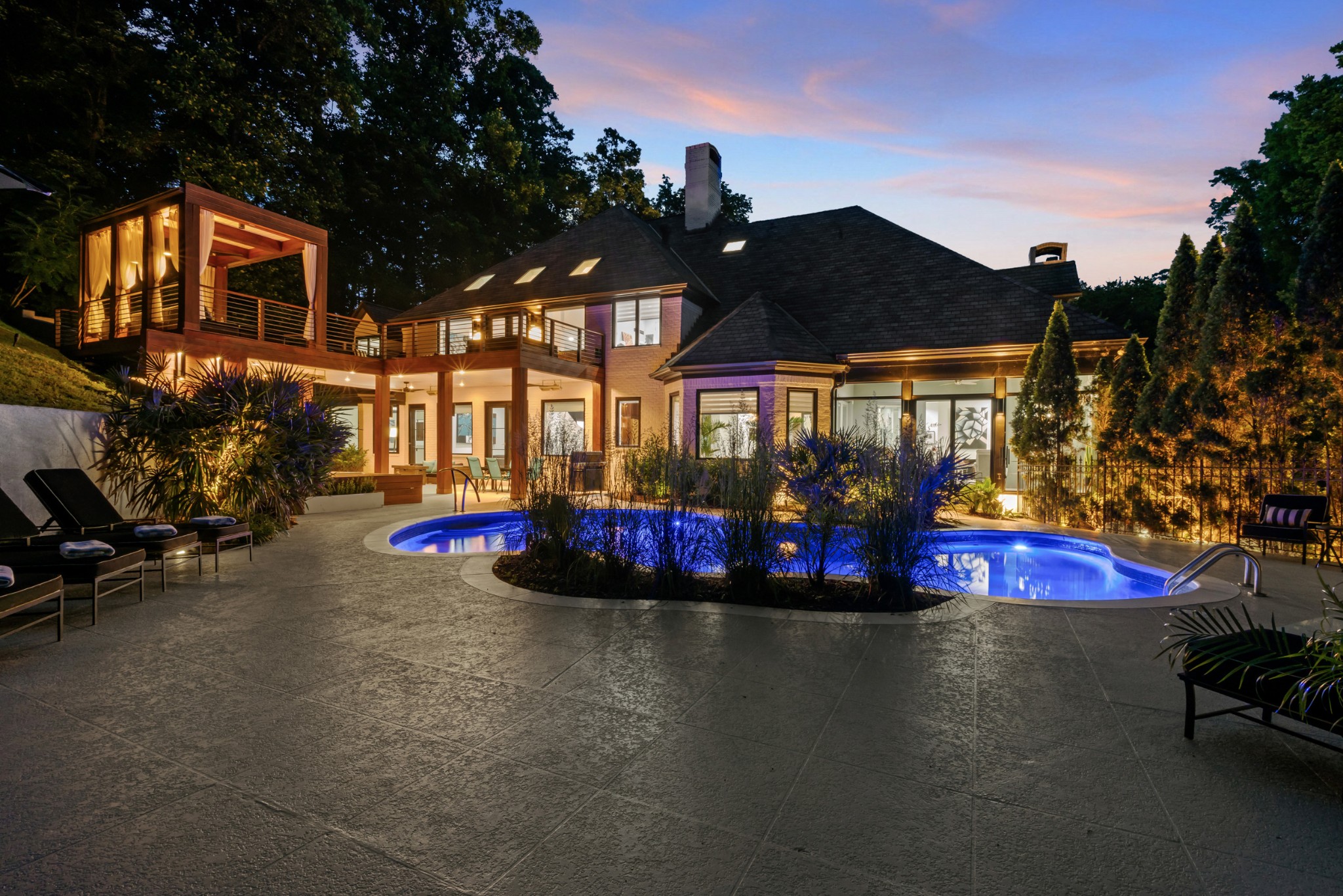31 Annandale