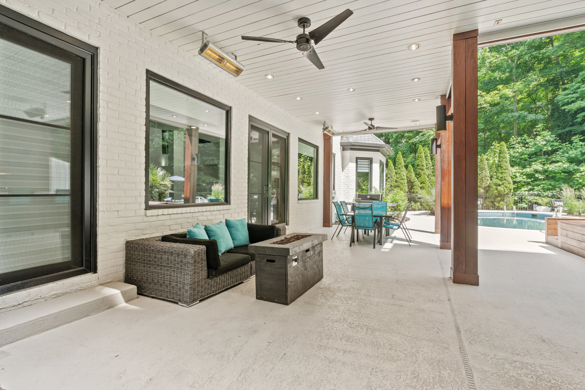 31 Annandale