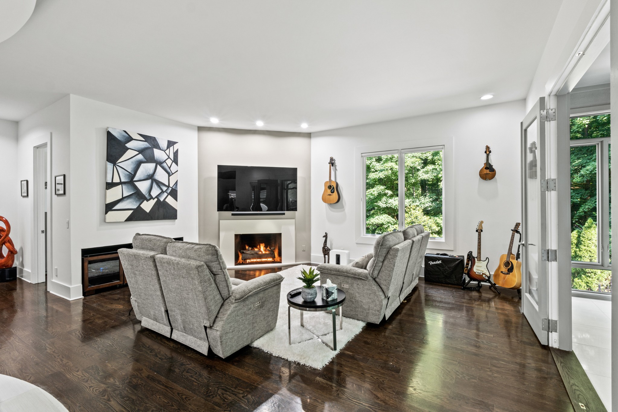31 Annandale