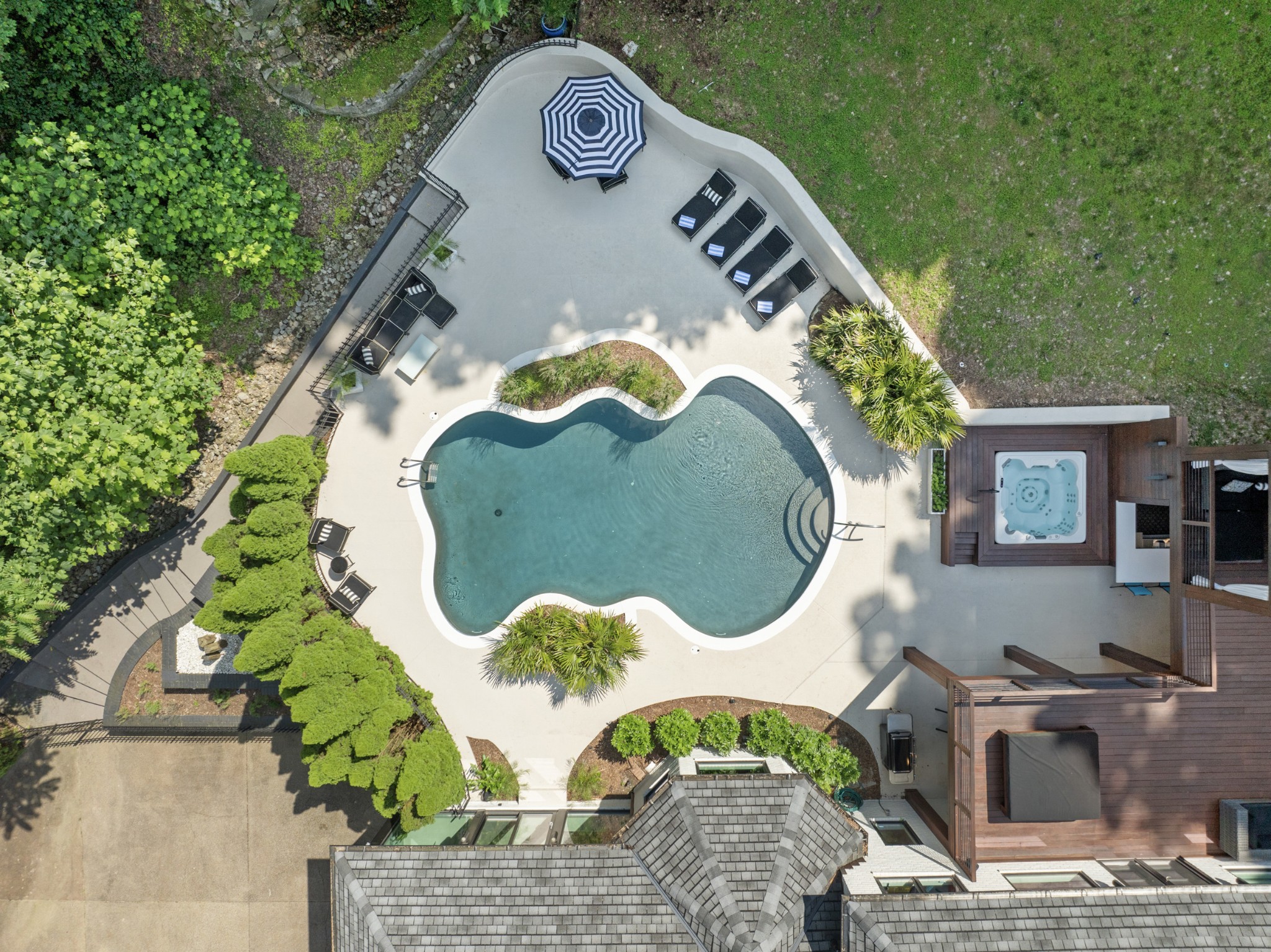 31 Annandale