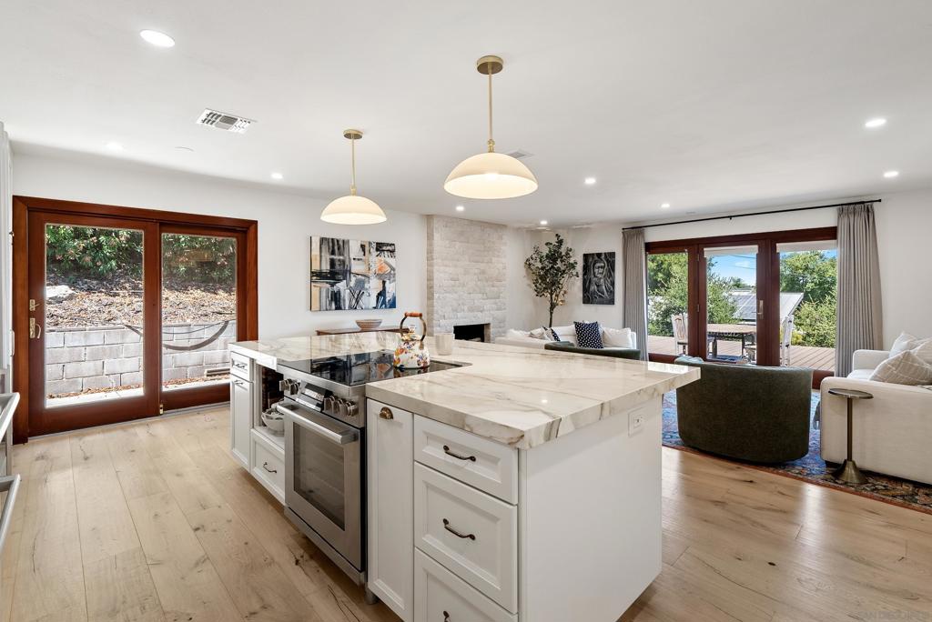 1714 Highland Park Dr