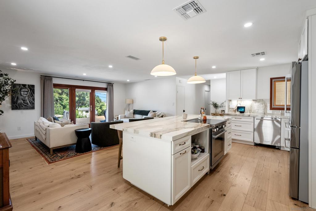 1714 Highland Park Dr