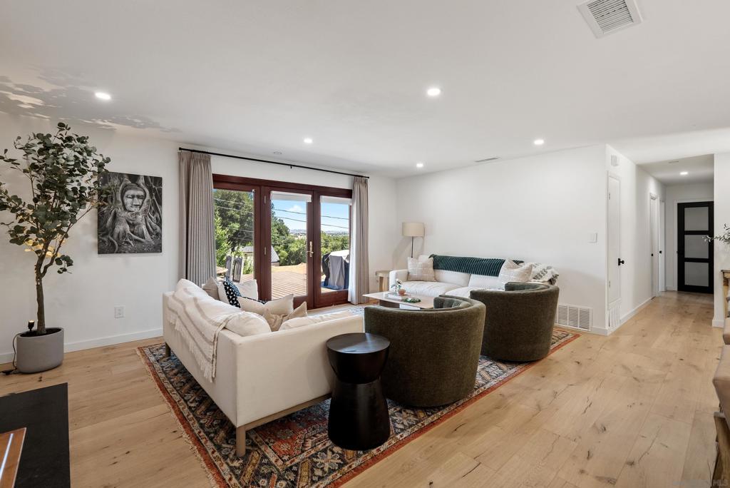 1714 Highland Park Dr