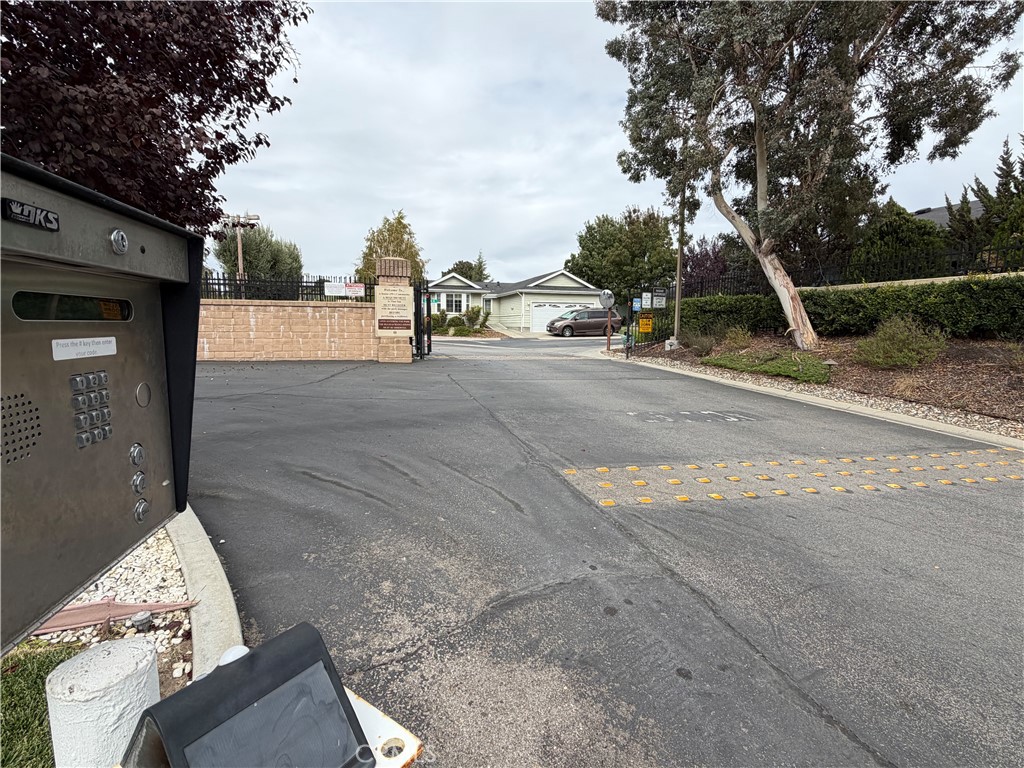 4 Dove Court