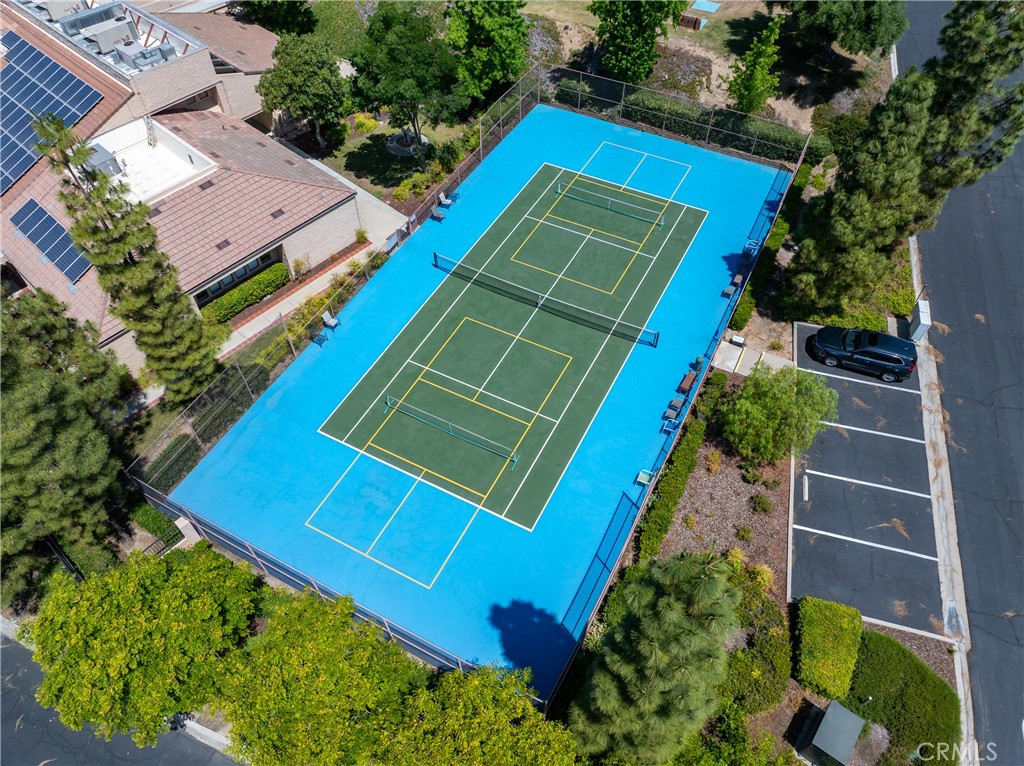 4 Dove Court