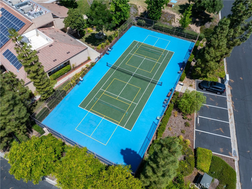 4 Dove Court