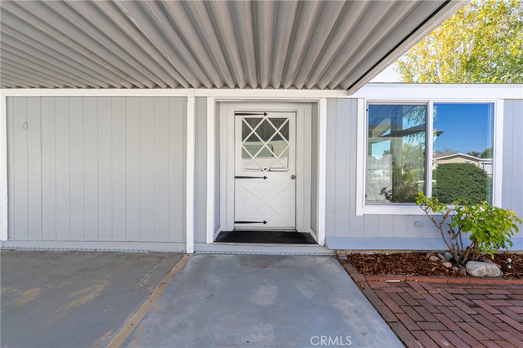 4 Dove Court