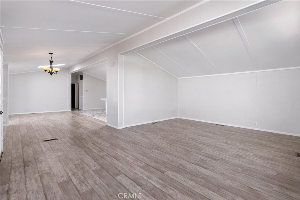 4 Dove Court