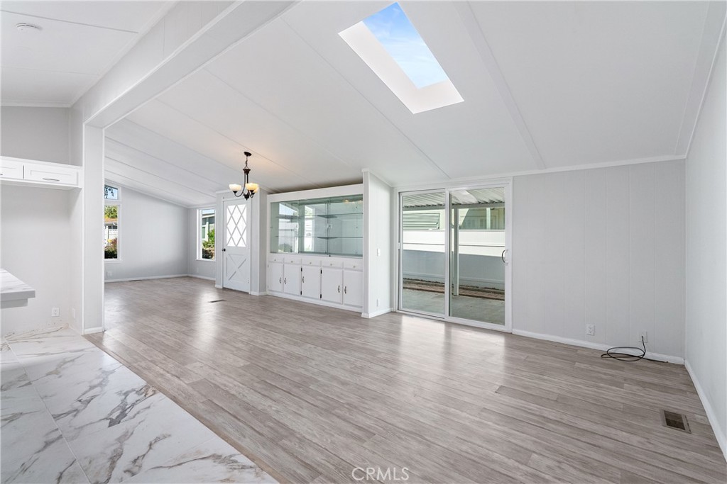 4 Dove Court