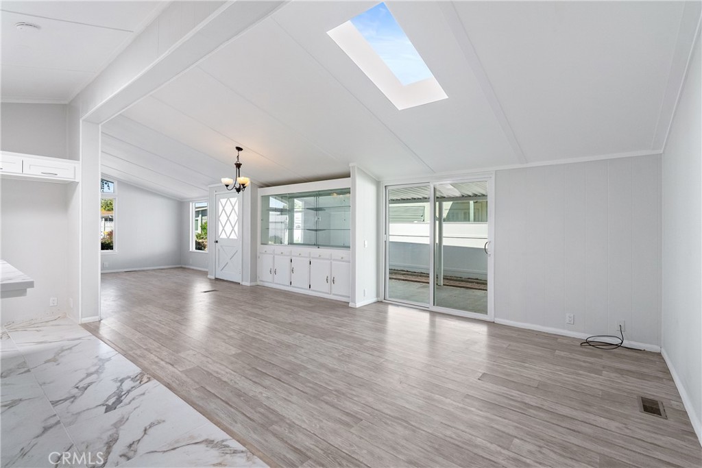4 Dove Court