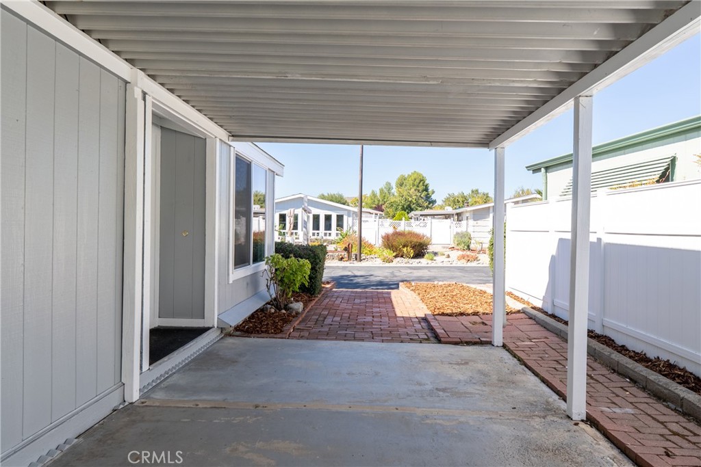 4 Dove Court