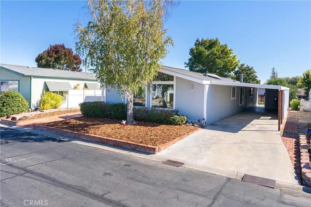 4 Dove Court