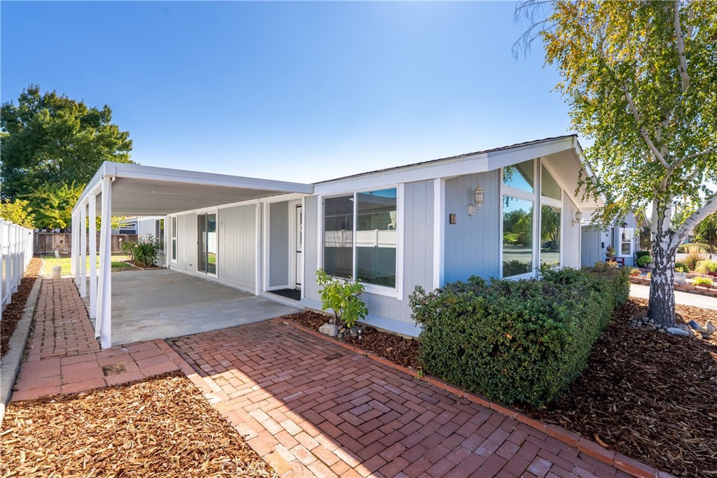 4 Dove Court