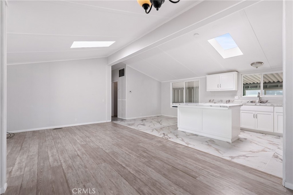 4 Dove Court