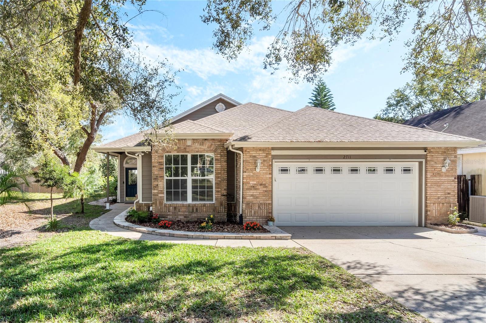 2711 GRANTHAM CT