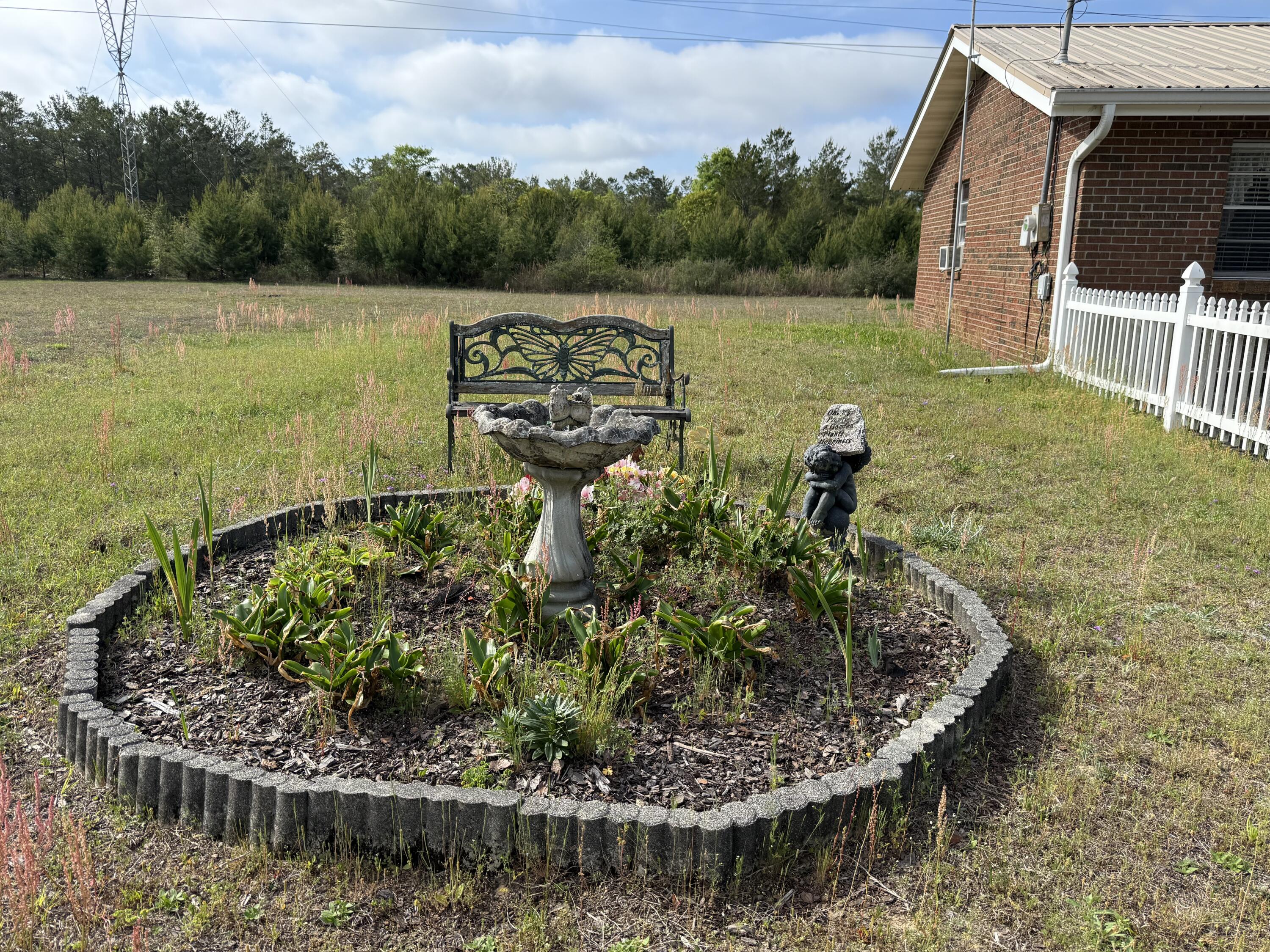 82 E Daisy Lane, DeFuniak Springs