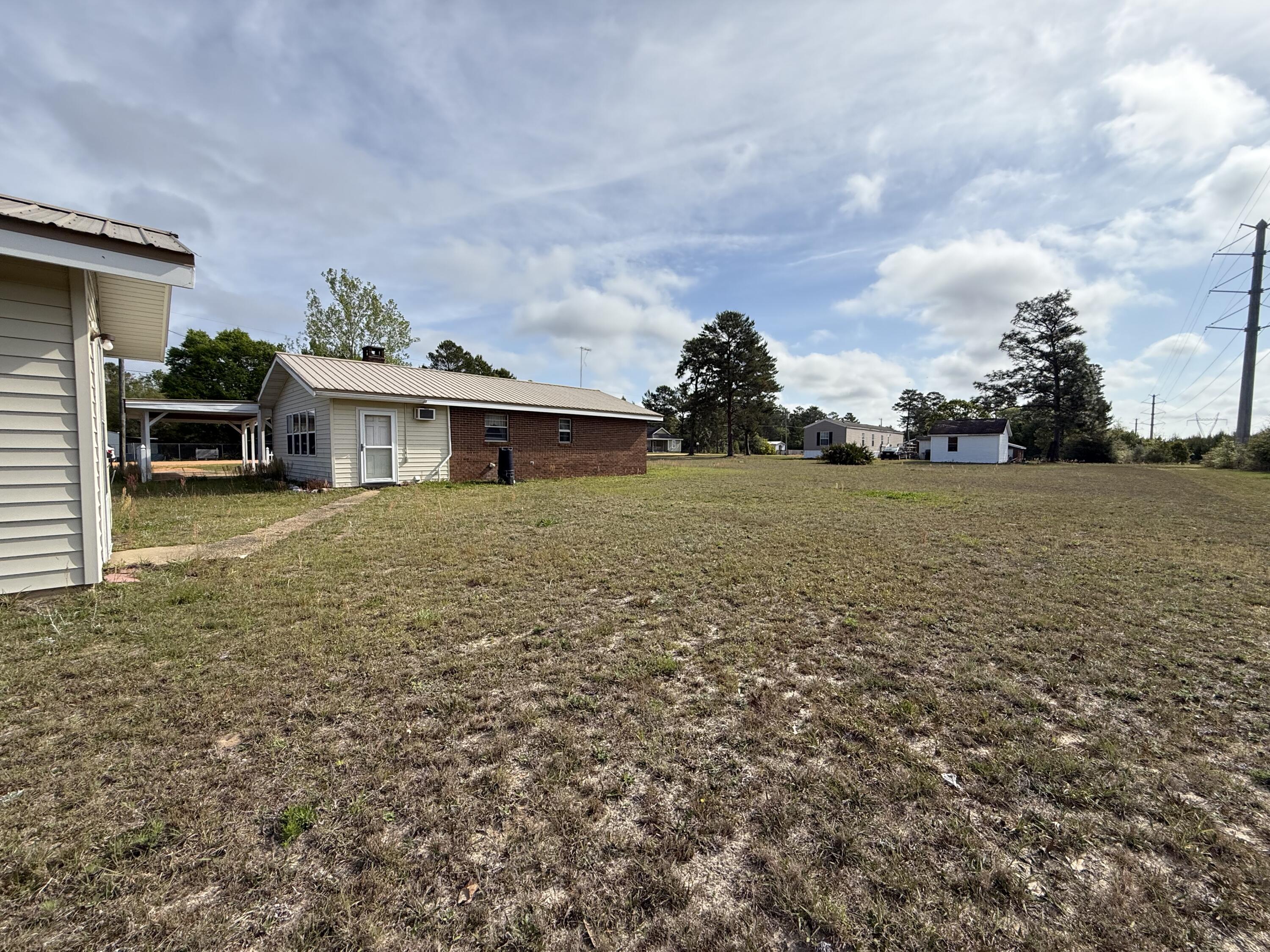 82 E Daisy Lane, DeFuniak Springs