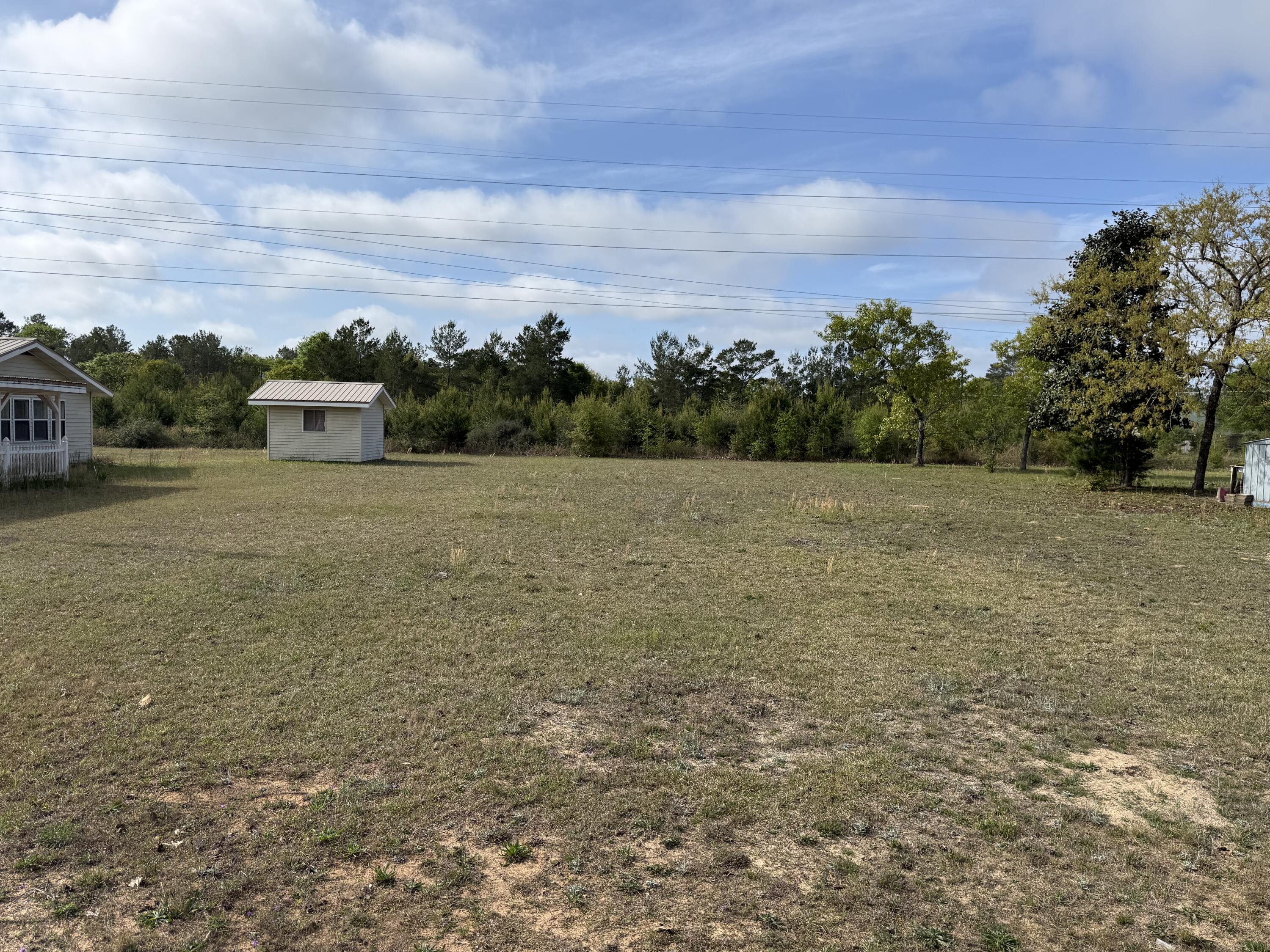 82 E Daisy Lane, DeFuniak Springs